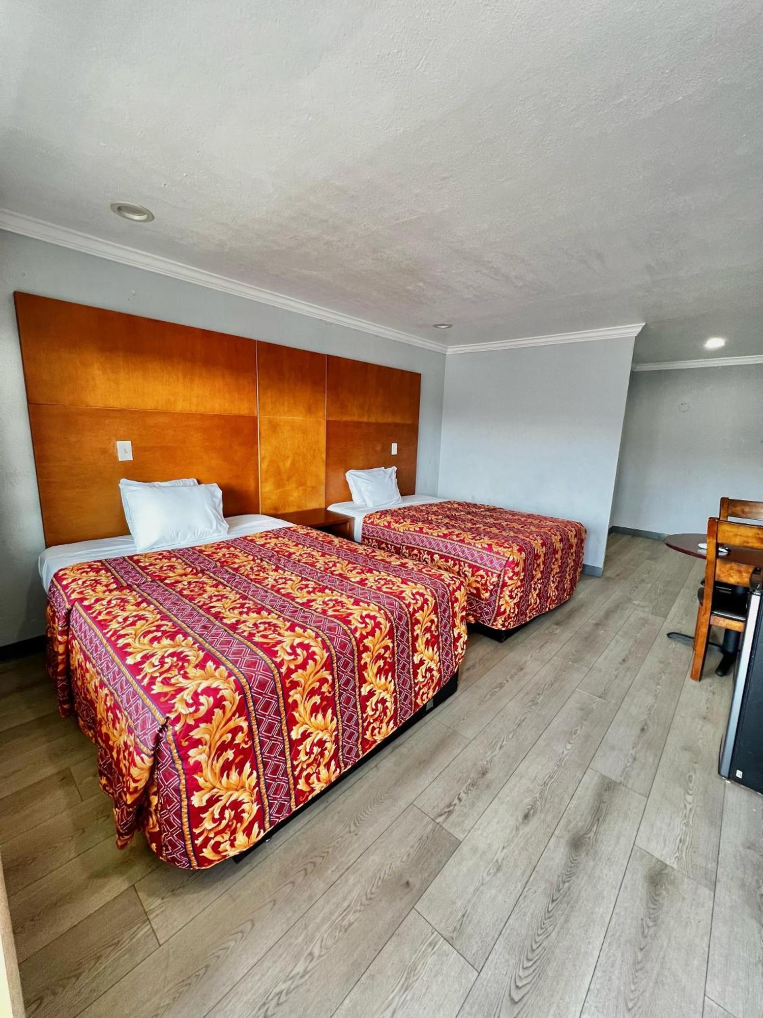 Aqua Inn Motel 艾尔蒙特 外观 照片